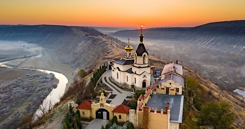 SAKLI ÜLKELERİN İZİNDE, EŞSİZ MOLDOVA TURU ‘’Sömestr Dönemi‘’