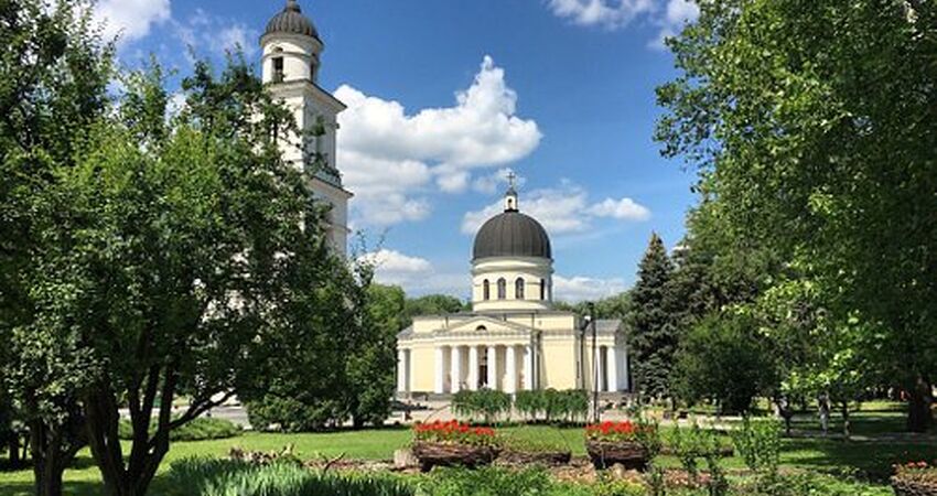 SAKLI ÜLKELERİN İZİNDE, EŞSİZ MOLDOVA TURU  
