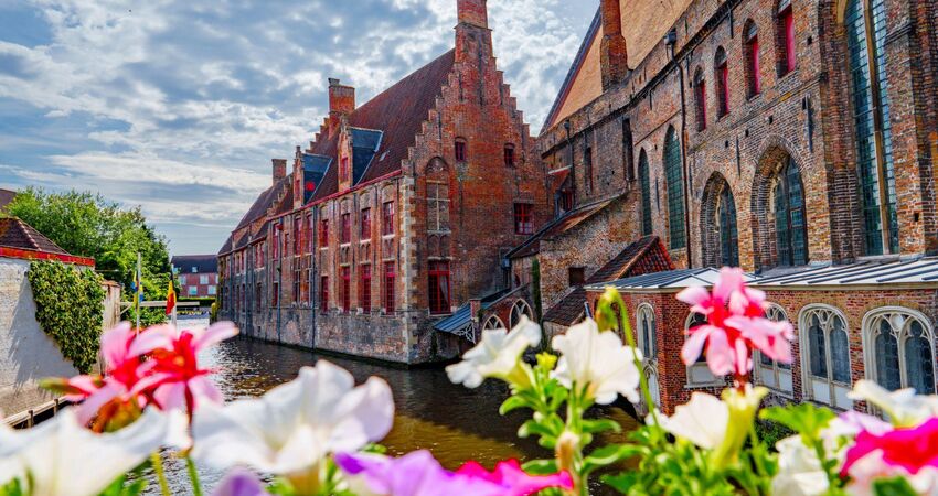 İZMİR’DEN MEGA BENELÜX & PARİS & KÖLN & ALSACE TURU SunExpress Havayolları ile 7 gece