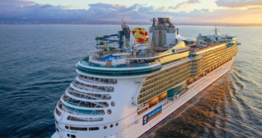 INDEPENDENCE OF THE SEAS İLE DOĞU KARAYİPLER